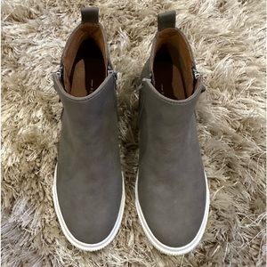 Gray heeled sneakers